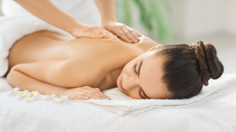 オイルトリートメントを受けている人